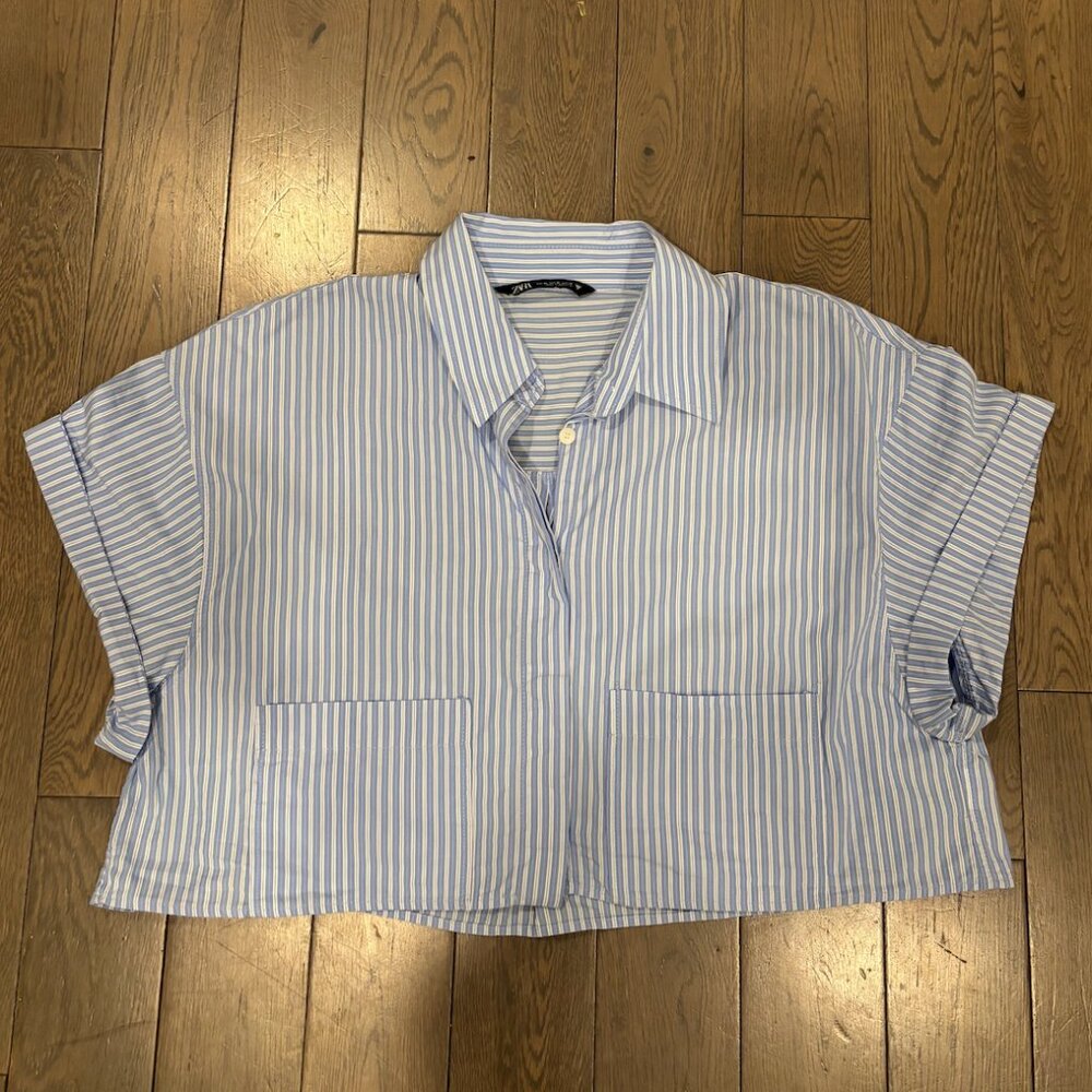 Zara Blue Striped Cropped Buttondown sz M